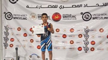 محافظ أسيوط يهنئ كريم وليد بذهبية بطولة الجمهورية للمصارعة محافظ أسيوط يهنئ كريم وليد بذهبية بطولة الجمهورية للمصارعة