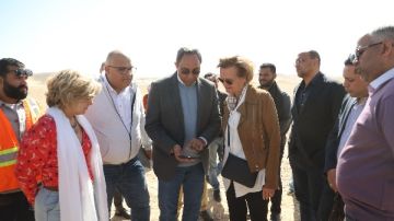 محافظ قنا وسفيرة الاتحاد الأوروبي يتفقدان مشروع إدارة المخلفات الصلبة بـ قوص 