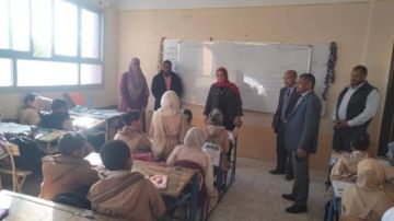 مدير تعليم مطروح تقود قافلة تعليمية لمتابعة انتظام الدراسة بمدارس سيوة