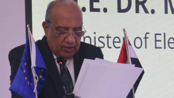 وزير الكهرباء: تخصيص 40 ألف كم من الأراضي لمشروعات الطاقة المتجددة لجذب المستثمرين