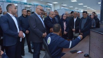 وزير الكهرباء يشهد وضع الجهد وإطلاق التيار بمحطة محولات برج العرب الترفيهية وزير الكهرباء يشهد وضع الجهد وإطلاق التيار بمحطة محولات برج العرب الترفيهية