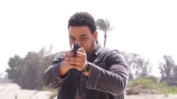 بطريقته المعتادة.. مصطفى غريب يروج لمسلسله الجديد هي كيميا برسالة كوميدية