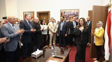 وزيرة التنمية المحلية والبيئة تشكر القيادة السياسية على تجديد الثقة بها