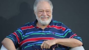 تكريم الفنان يحيى الفخرانى بجائزة الاستحقاق الكبرى لعام 2026 تكريم الفنان يحيى الفخرانى بجائزة الاستحقاق الكبرى لعام 2026