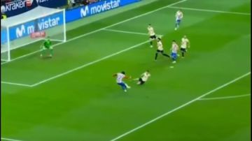 لوكمان يضيف الهدف الثالث لأتلتيكو مدريد في مرمى برشلونة بكأس ملك إسبانيا