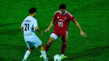 البنك الأهلي يخطف التقدم أمام الأهلي بهدف مبكر في الشوط الأول البنك الأهلي يخطف التقدم أمام الأهلي بهدف مبكر في الشوط الأول