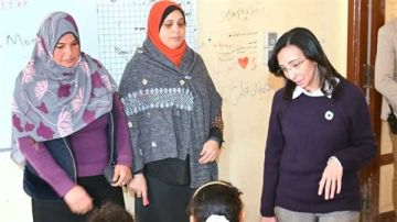 نقل مديرة مدرسة في البحيرة يثير الجدل.. وأولياء الأمور: رجعوها 