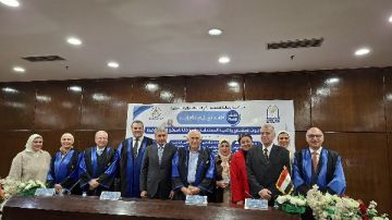 وزير السياحة والآثار يشهد مناقشة رسالة دكتوراه قدمها معاون الوزير للطيران وزير السياحة والآثار يشهد مناقشة رسالة دكتوراه قدمها معاون الوزير للطيران