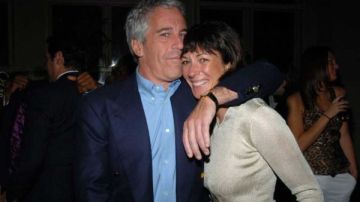 شريكة إبستين تساوم ترامب بطلب العفو عنها