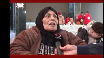 مقدرش أعيش من غير بلدي.. مسنة فلسطينية لحظة العودة لغزة