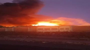 الدفع بـ10 سيارات إطفاء.. حريق هائل يلتهم مصنع أخشاب بمدينة السادس من أكتوبر عاجل الدفع بـ10 سيارات إطفاء.. حريق هائل يلتهم مصنع أخشاب بمدينة السادس من أكتوبر عاجل