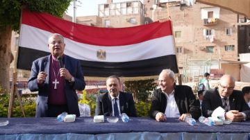 بحضور رئيس الطائفة الإنجيلية.. محافظ أسيوط يلتقي أعضاء نادي الشبان المسيحية من كبار السن وذوي الهمم بحضور رئيس الطائفة الإنجيلية.. محافظ أسيوط يلتقي أعضاء نادي الشبان المسيحية من كبار السن وذوي الهمم