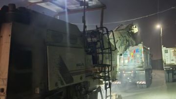 بدء أعمال صيانة ورفع كفاءة كوبري بردين العلوي بالزقازيق بدء أعمال صيانة ورفع كفاءة كوبري بردين العلوي بالزقازيق