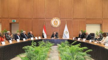 جامعة عين شمس الأهلية.. اختيار الدكتور محمد عوض تاج الدين رئيسا لمجلس الأمناء جامعة عين شمس الأهلية.. اختيار الدكتور محمد عوض تاج الدين رئيسا لمجلس الأمناء