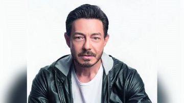 أحمد زاهر: ضد تجسيد السير الذاتية.. وأفضل تقديم شخصيات مختلفة أحمد زاهر: ضد تجسيد السير الذاتية.. وأفضل تقديم شخصيات مختلفة