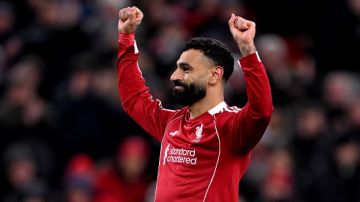 الملك يعود لعرينه بثلاثية.. صلاح يستعيد البوصلة ويؤكد عودة النجوم في المواعيد الكبرى الملك يعود لعرينه بثلاثية.. صلاح يستعيد البوصلة ويؤكد عودة النجوم في المواعيد الكبرى