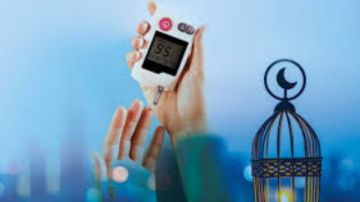 قياس السكر في رمضان.. الأوقات الصحيحة لتحديد العلاج ونصائح من استشاري قياس السكر في رمضان.. الأوقات الصحيحة لتحديد العلاج ونصائح من استشاري