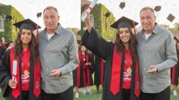 محمود الخطيب يحتفل بتخرج حفيدته من المدرسة.. شاهد