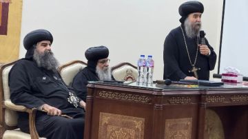 الأنبا بيسنتي يستقبل الأنبا يؤانس والأنبا أباكير بإيبارشية أبنوب في زيارة رعوية .. صور