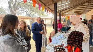 التضامن : صندوق دعم الصناعات الريفية يمثل مصر في معرض للحرف اليدوية والتراثية بالهند التضامن : صندوق دعم الصناعات الريفية يمثل مصر في معرض للحرف اليدوية والتراثية بالهند