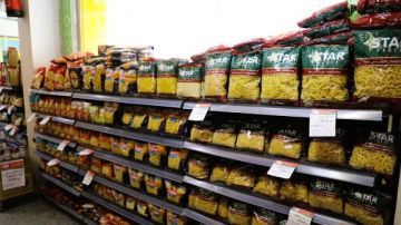 تحرير 237 مخالفة تموينية وضبط سلع مدعمة قبل تهريبها للسوق السوداء بالمنيا تحرير 237 مخالفة تموينية وضبط سلع مدعمة قبل تهريبها للسوق السوداء بالمنيا