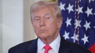 ترامب : تغيير النظام الإيراني بقيادة خامنئي أفضل شئ ممكن يحدث ترامب : تغيير النظام الإيراني بقيادة خامنئي أفضل شئ ممكن يحدث