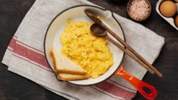 طريقة عمل الجبنة القريش الكريمية في المنزل بخطوات سهلة وقوام ناعم