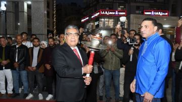 مرزوق يوقد شعلة الاحتفالات بالعيد القومي الـ 776 لمحافظة الدقهلية.. صور