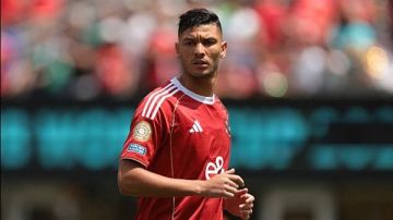 أشرف داري بين صداع الأهلي وبارقة أمل الغرافة القطري