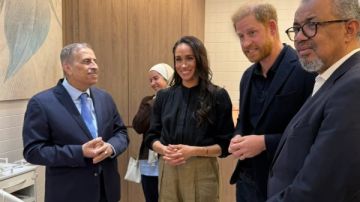 الأمير هاري وميجان ماركل يزوران أطفالا من غزة بالمستشفى التخصصي في الأردن