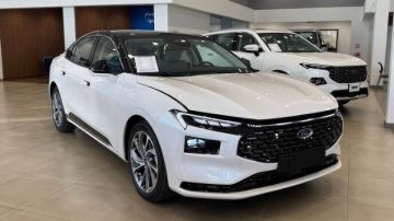 سعر فورد توروس 2026 في السعودية