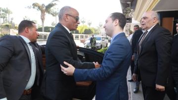 محافظ كفر الشيخ الجديد يصل الديوان العام ويباشر مهام منصبه صور محافظ كفر الشيخ الجديد يصل الديوان العام ويباشر مهام منصبه صور