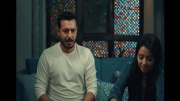 أحمد خالد أمين يوضح سر الجمل السجعية في درش فيديو