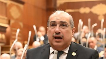 إيهاب وهبة يحذر: تخريج أطباء بلا تدريب خطر على الصحة العامة