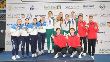 المجر تفوز بذهبية الفرق للناشئين والناشئات باليوم الأخير لكأس العالم لسيف المبارزة