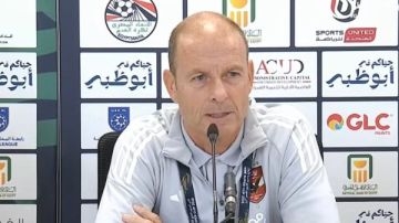 توروب يجتمع مع محمد شريف ويعده بفرصة جديدة