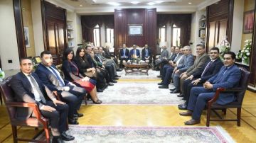 ضياء رشوان يضع خارطة طريق الإعلام المصري في لقاء موسع مع نقابتي الصحفيين والإعلاميين