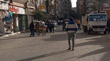 محافظة الجيزة تمنع إقامة سوق الجمعة العشوائي بشارع الدكتور لاشين بحي الهرم