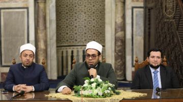 واعظ بالأزهر: الإيثار من أعظم مراتب الصدقة واعظ بالأزهر: الإيثار من أعظم مراتب الصدقة