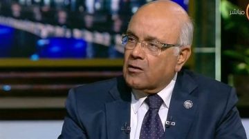 محمد الفيومي يطالب بالتوسع في خصخصة الإدارة لإنقاذ شركات قطاع الأعمال محمد الفيومي يطالب بالتوسع في خصخصة الإدارة لإنقاذ شركات قطاع الأعمال