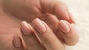 انتبهي لأظافرك.. إشارات خفية قد تكشف أمراضا خطيرة دون أن تشعري انتبهي لأظافرك.. إشارات خفية قد تكشف أمراضا خطيرة دون أن تشعري