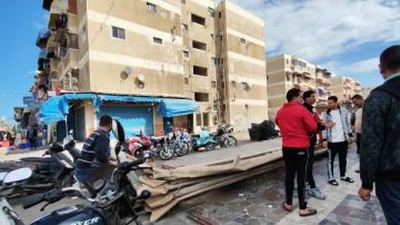 زهور بورسعيد يواصل إزالة مخالفات المقاهي والتعديات على الطرق العامة شاهد زهور بورسعيد يواصل إزالة مخالفات المقاهي والتعديات على الطرق العامة شاهد