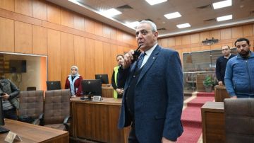 محافظ الغربية يتفقد سير العمل من مركز سيطرة الشبكة الوطنية للطوارئ والسلامة العامة محافظ الغربية يتفقد سير العمل من مركز سيطرة الشبكة الوطنية للطوارئ والسلامة العامة