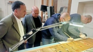 إحالة مسئول الصيانة للتحقيق متحف التحرير يستكمل ترميم بردية أوسر - حات - مس إحالة مسئول الصيانة للتحقيق متحف التحرير يستكمل ترميم بردية أوسر - حات - مس