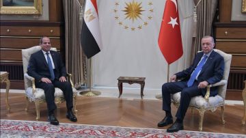 الرئيس السيسي ونظيره التركي يوقعان على البيان الصادر عن الاجتماع الثاني لمجلس التعاون الاستراتيجي رفيع المستوى