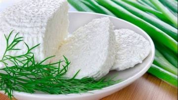 ماذا يحدث عند تناول الجبنة القريش على السحور ماذا يحدث عند تناول الجبنة القريش على السحور