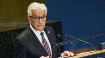 وزير الدفاع الباكستاني: صبرنا نفد.. وندخل حربا مفتوحة مع طالبان وزير الدفاع الباكستاني: صبرنا نفد.. وندخل حربا مفتوحة مع طالبان