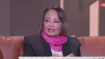 ابنة عبدالمنعم مدبولي تكشف تفاصيل مذكرات والدها الفنان الراحل ابنة عبدالمنعم مدبولي تكشف تفاصيل مذكرات والدها الفنان الراحل