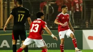 خبير لوائح يكشف عن عقوبات الأهلي بسبب شغب الجماهير في مباراة الجيش الملكي خبير لوائح يكشف عن عقوبات الأهلي بسبب شغب الجماهير في مباراة الجيش الملكي