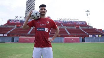 نجم الزمالك يثير غضب جماهير الأهلي بشأن أزمة أشرف داري